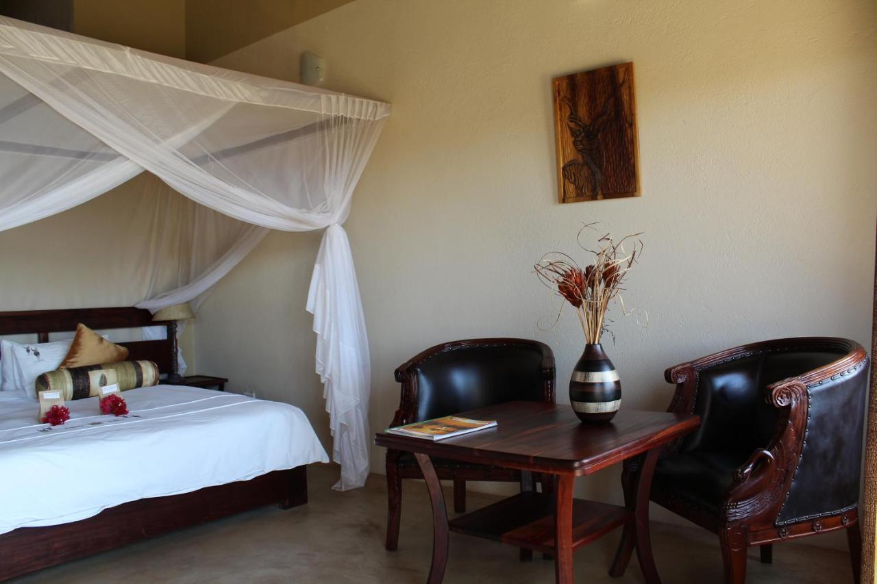 Okutala Etosha Lodge Outjo Dış mekan fotoğraf