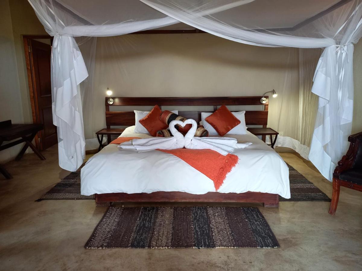 Okutala Etosha Lodge Outjo Dış mekan fotoğraf